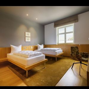 Zimmer mit zwei Einzelbetten
